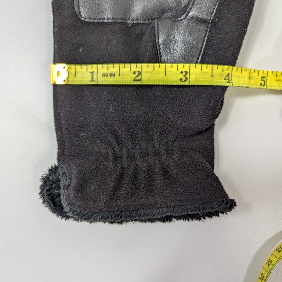 isotoner womens Stretch Fleece Gloves With Microluxe Lining and Smart Touch Tech - Picture 6 of 6